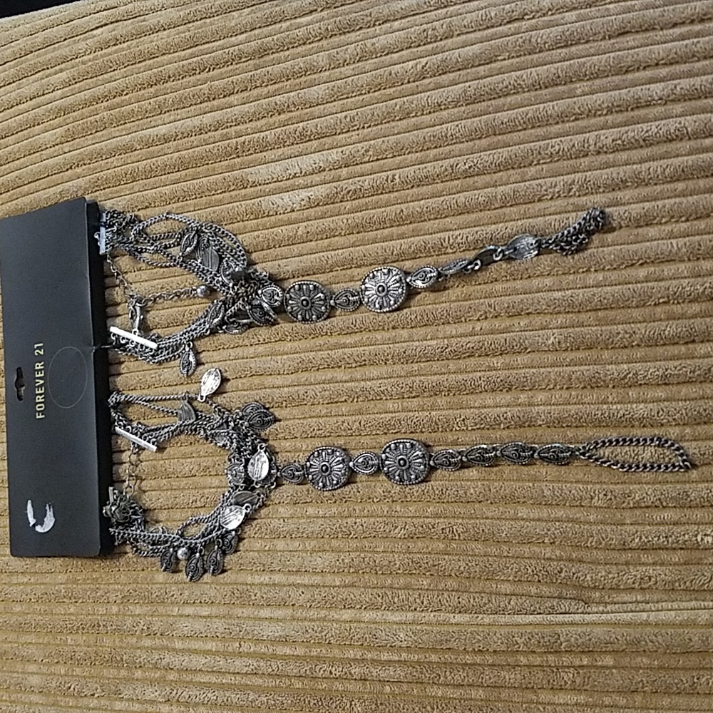 Ankle toe bracelet. NWT